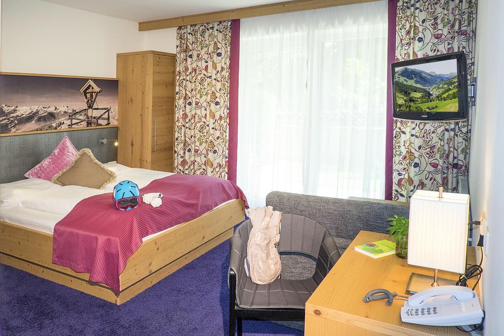 Hotel Talblick Saalbach-Hinterglemm Exteriör bild